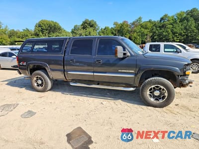 Czwarte zdjęcie samochodu z boku: 2005 GMC SIERRA K2500 HEAVY DUTY VIN:1GTHK23U85F823366 - miniatura