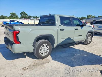 Trzecie zdjęcie samochodu z tyłu: 2025 TOYOTA TUNDRA SR5 VIN:5TFLA5AB7SX042960 - miniatura
