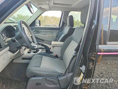 Zdjęcie 7 z 13 samochodu: 2008 JEEP LIBERTY LIMITED VIN:1J8GN58K58W148343 - miniatura