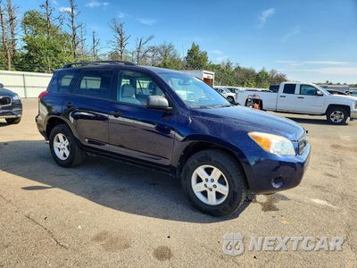 Czwarte zdjęcie samochodu z boku: 2007 TOYOTA RAV4 BASE VIN:JTMBD33V276044739 - miniatura