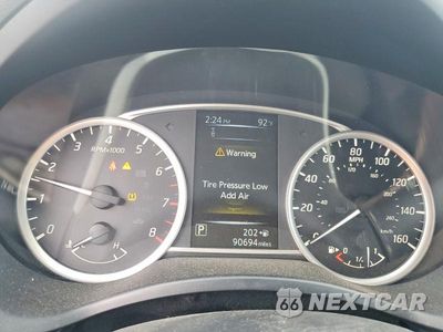 Zdjęcie 9 z 12 samochodu: 2018 NISSAN SENTRA S VIN:3N1AB7AP9JY329521 - miniatura