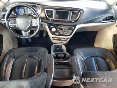 Zdjęcie 8 z 14 samochodu: 2019 CHRYSLER PACIFICA TOURING L VIN:2C4RC1BG6KR685435 - miniatura