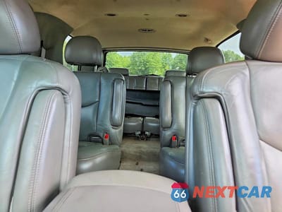 Zdjęcie 10 z 13 samochodu: 2006 GMC YUKON DENALI VIN:1GKEK63U86J105751 - miniatura