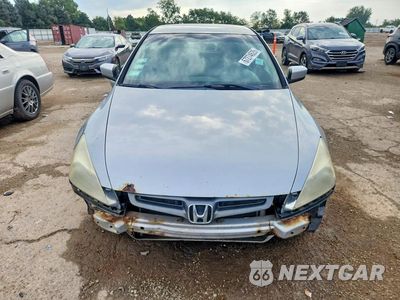 Piąte zdjęcie samochodu w środku: 2003 HONDA ACCORD LX VIN:1HGCM56323A060846 - miniatura