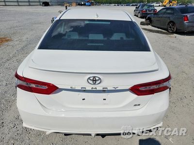 Zdjęcie 6 z 12 samochodu: 2020 TOYOTA CAMRY SE VIN:4T1G11AK3LU306538 - miniatura