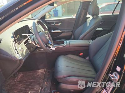 Zdjęcie 7 z 12 samochodu: 2025 MERCEDES-BENZ E 350 4MATIC VIN:W1KLF4HB3SA123299 - miniatura