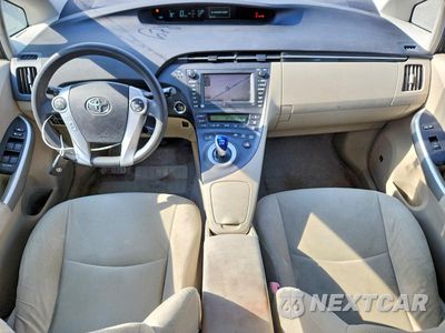 Zdjęcie 8 z 12 samochodu: 2010 TOYOTA PRIUS III VIN:JTDKN3DU8A1100349 - miniatura