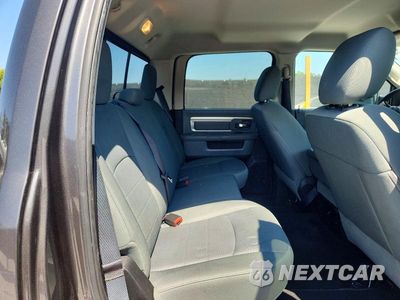 Zdjęcie 10 z 12 samochodu: 2015 RAM 2500 SLT VIN:3C6TR4DT0FG573376 - miniatura