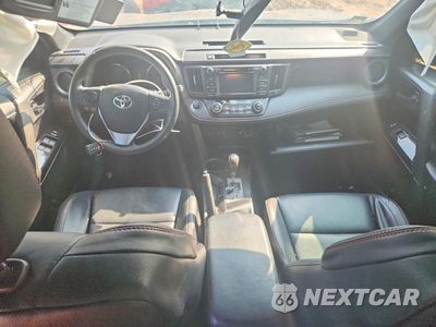 Zdjęcie 8 z 13 samochodu: 2017 TOYOTA RAV4 SE VIN:2T3NFREV4HW396809 - miniatura