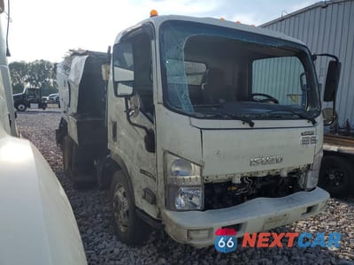 Czwarte zdjęcie samochodu z boku: 2021 ISUZU NPR HD SWEEPER TRUCK VIN:54DC4W1D9MS207255 - miniatura
