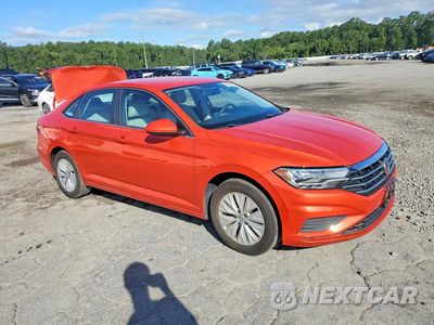 Czwarte zdjęcie samochodu z boku: 2019 VOLKSWAGEN JETTA S VIN:3VWN57BU8KM183628 - miniatura