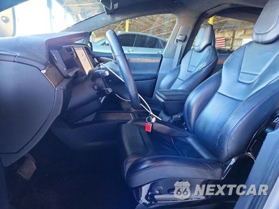 Zdjęcie 7 z 13 samochodu: 2017 TESLA MODEL X VIN:5YJXCBE21HF035655 - miniatura