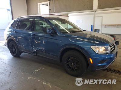 Czwarte zdjęcie samochodu z boku: 2019 VOLKSWAGEN TIGUAN S VIN:3VV0B7AX9KM198786 - miniatura