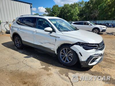 Czwarte zdjęcie samochodu z boku: 2023 VOLKSWAGEN TIGUAN SE VIN:3VVNB7AX2PM101814 - miniatura