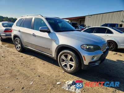 Czwarte zdjęcie samochodu z boku: 2009 BMW X5 XDRIVE48I VIN:5UXFE83569L310021 - miniatura