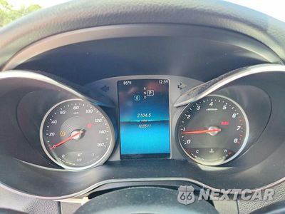 Zdjęcie 9 z 13 samochodu: 2019 MERCEDES-BENZ C 300 VIN:55SWF8DB7KU284359 - miniatura