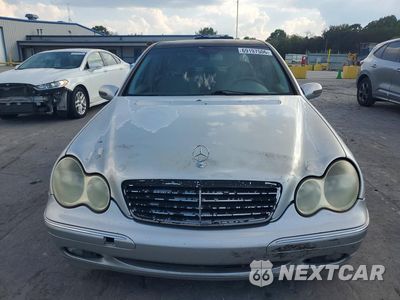 Piąte zdjęcie samochodu w środku: 2003 MERCEDES-BENZ C 320 VIN:WDBRF64J43E010404 - miniatura