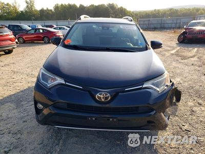 Piąte zdjęcie samochodu w środku: 2018 TOYOTA RAV4 XLE VIN:JTMRFREV5JJ735907 - miniatura