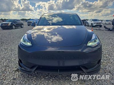 Piąte zdjęcie samochodu w środku: 2025 TESLA MODEL Y VIN:7SAYGDEF7SA372068 - miniatura