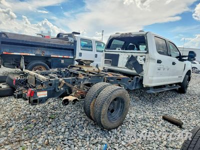 Trzecie zdjęcie samochodu z tyłu: 2022 FORD F350 SUPER DUTY VIN:1FT8W3DT4NEE58321 - miniatura