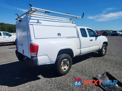 Trzecie zdjęcie samochodu z tyłu: 2016 TOYOTA TACOMA SR VIN:5TFRX5GN1GX064115 - miniatura