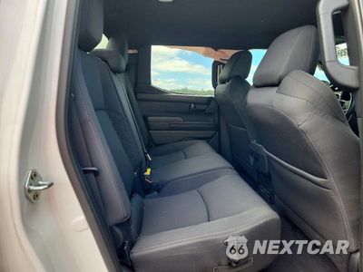 Zdjęcie 10 z 12 samochodu: 2024 TOYOTA TACOMA SR5 VIN:3TMKB5FN9RM020485 - miniatura