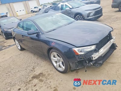 Czwarte zdjęcie samochodu z boku: 2014 AUDI A5 PREMIUM VIN:WAUCFAFR3EA047111 - miniatura