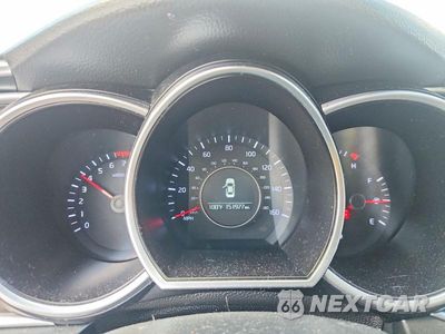 Zdjęcie 9 z 12 samochodu: 2015 KIA OPTIMA LX VIN:5XXGM4A70FG390790 - miniatura