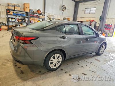 Trzecie zdjęcie samochodu z tyłu: 2025 NISSAN VERSA S VIN:3N1CN8DV4SL882592 - miniatura