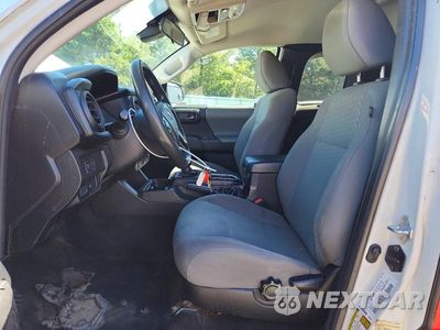 Zdjęcie 7 z 12 samochodu: 2021 TOYOTA TACOMA SR VIN:3TYRX5GN2MT028830 - miniatura
