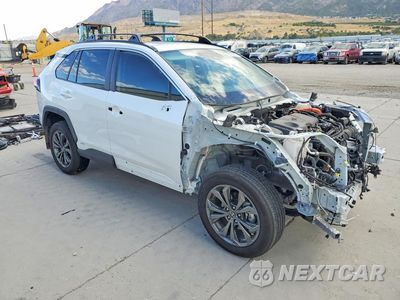 Czwarte zdjęcie samochodu z boku: 2024 TOYOTA RAV4 XLE PREMIUM VIN:4T3B6RFV7RU153434 - miniatura