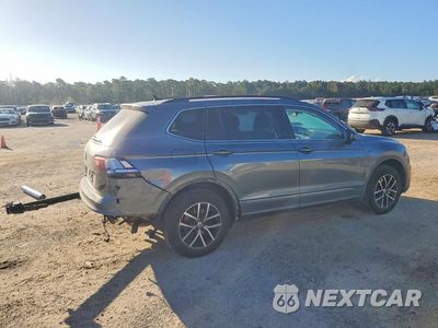 Trzecie zdjęcie samochodu z tyłu: 2021 VOLKSWAGEN TIGUAN SE VIN:3VV3B7AX2MM123735 - miniatura