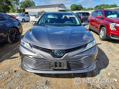 Piąte zdjęcie samochodu w środku: 2020 TOYOTA CAMRY XLE VIN:4T1F31AK5LU017571 - miniatura
