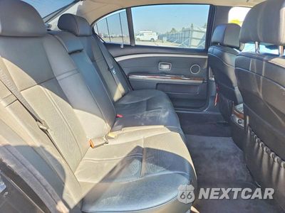 Zdjęcie 10 z 12 samochodu: 2007 BMW 750 VIN:WBAHN83557DT75764 - miniatura
