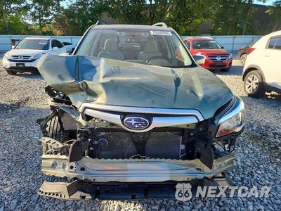 Piąte zdjęcie samochodu w środku: 2019 SUBARU FORESTER PREMIUM VIN:JF2SKAGC9KH432746 - miniatura