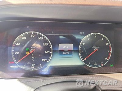 Zdjęcie 9 z 12 samochodu: 2019 MERCEDES-BENZ S 560 4MATIC VIN:WDDUG8GB2KA428724 - miniatura