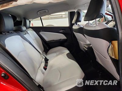Zdjęcie 10 z 13 samochodu: 2016 TOYOTA PRIUS THREE TOURING VIN:JTDKARFU8G3521402 - miniatura