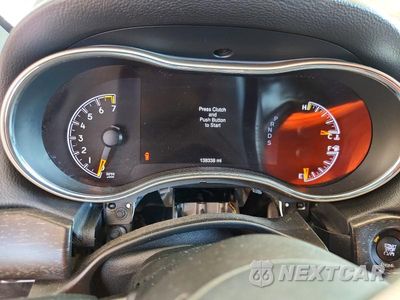 Zdjęcie 9 z 13 samochodu: 2015 JEEP GRAND CHEROKEE LAREDO VIN:1C4RJEAG3FC238719 - miniatura