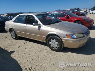 Czwarte zdjęcie samochodu z boku: 1997 TOYOTA CAMRY LE VIN:JT2BG22K9V0058333 - miniatura