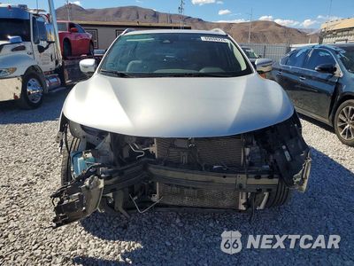 Piąte zdjęcie samochodu w środku: 2019 NISSAN ROGUE SPORT SV VIN:JN1BJ1CR2KW318095 - miniatura