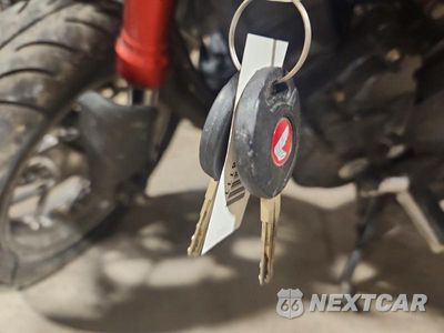 Zdjęcie 8 z 9 samochodu: 2021 HONDA Z125 M VIN:MLHJB0210M5201021 - miniatura