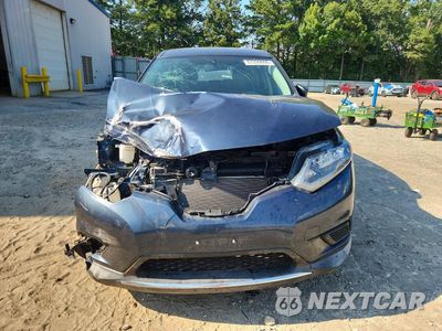Piąte zdjęcie samochodu w środku: 2016 NISSAN ROGUE S VIN:KNMAT2MV1GP713326 - miniatura
