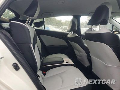Zdjęcie 10 z 12 samochodu: 2018 TOYOTA PRIUS PRIME PREMIUM VIN:JTDKARFP9J3101990 - miniatura