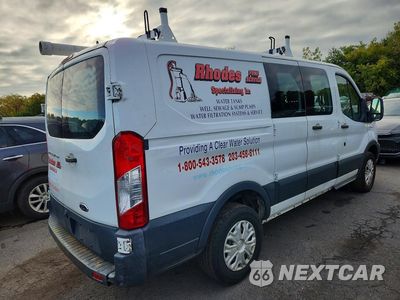 Trzecie zdjęcie samochodu z tyłu: 2018 FORD TRANSIT T-250 VIN:1FTYR1ZM6JKA98140 - miniatura