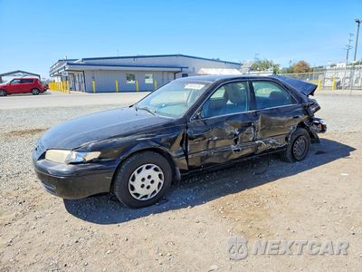 1998 TOYOTA CAMRY LE JT2BG22K3W0196015 - główne zdjęcie licytacji z USA - miniatura