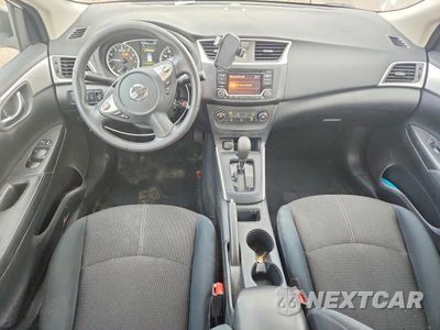 Zdjęcie 8 z 12 samochodu: 2018 NISSAN SENTRA S VIN:3N1AB7AP4JY347652 - miniatura