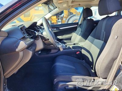 Zdjęcie 7 z 12 samochodu: 2019 HONDA CIVIC EX VIN:19XFC1F30KE010661 - miniatura