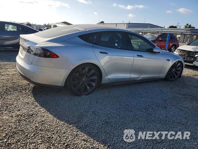 Trzecie zdjęcie samochodu z tyłu: 2015 TESLA MODEL S VIN:5YJSA1E20FF117304 - miniatura