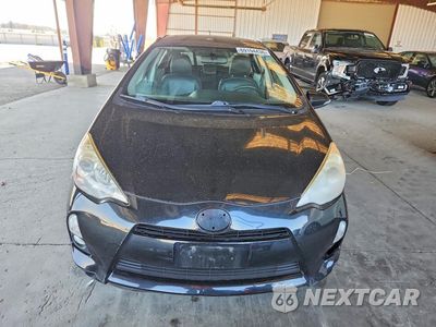 Piąte zdjęcie samochodu w środku: 2012 TOYOTA PRIUS C FOUR VIN:JTDKDTB39C1031154 - miniatura