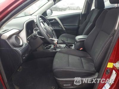 Zdjęcie 7 z 13 samochodu: 2018 TOYOTA RAV4 XLE VIN:2T3RFREV0JW722547 - miniatura